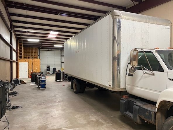 Warehouse with office For Lease: 1311 Industrial Dr, New Braunfels, TX 78130